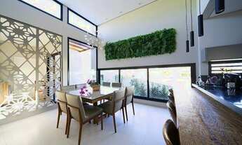 Imagem 2: Casa de Condomínio Fechado com 04 suítes / Piscina/ Sauna