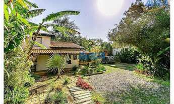 Imagem 2: Casa a poucos metros da praia da Joaquina