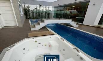 Imagem 6: Casa duplex no Alphaville I com 4 suítes sendo 1 master, com piscina e área gourmet