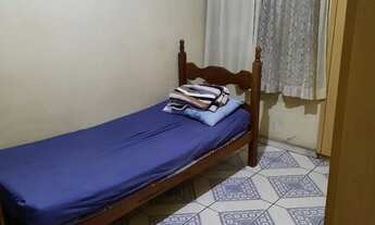 Imagem 2: Quarto mobiliado individual