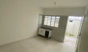 Imagem 3: Casa para aluguel com 120 m2 com 2 quartos e um escritório ao fundo