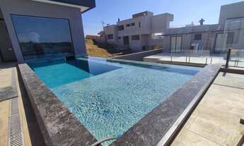 Imagem 2: Casa de condomínio para venda tem 356 metros quadrados com 4 quartos em Gran Park - Vespas