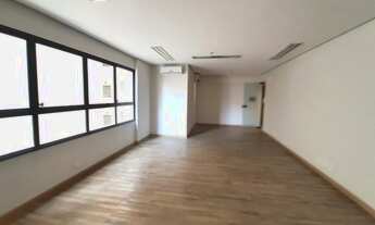 Imagem 2: CONJUNTO COMERCIAL EM PINHEIROS COM 2 VAGAS!