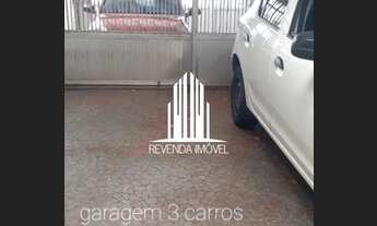 Imagem 2: Área construída 190m² Quartos 2 Banheiros 2 Vagas na garagem 3 Detalhes do imóvel Armários