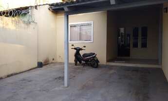 Imagem 5: Casa Com 02 Q, 01 St Amplo Quintal com Varanda Center Ville