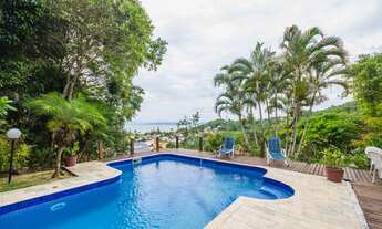 Imagem 7: Casa com 4 dormitórios, linda vista para o mar em Sambaqui - Florianópolis - SC