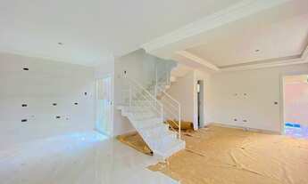 Imagem 5: SOBRADO COM TERRAÇO E SUÍTE À VENDA NO UBERABA EM CURITIBA