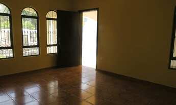 Imagem 3: MARINGÁ - CASA COMERCIAL - ZONA 05