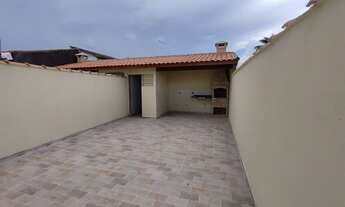 Imagem 2: Casa nova com churrasqueira