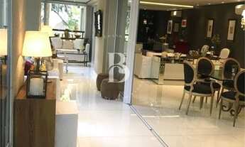 Imagem 3: Apartamento primoroso, com acabamentos refinados, localizado em Moema