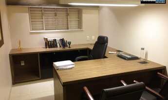 Imagem 6: Imóvel Comercial no Setor Coimbra, 1275 m², com diversas salas, ideal para consultórios, e