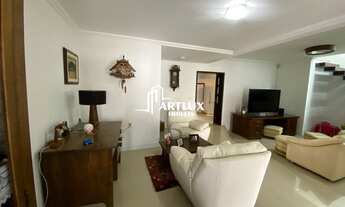 Imagem 2: Casa para Venda em Itajaí, São João, 4 dormitórios, 1 suíte, 2 banheiros, 2 vagas