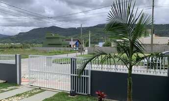 Imagem 3: Casa para venda tem 10 metros quadrados com 3 quartos em Quinta dos Açores - Garopaba - SC