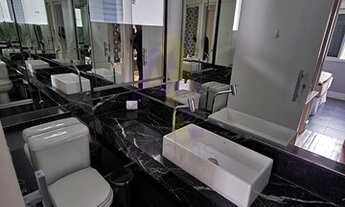 Imagem 5: Apartamento espaçoso, todo reformado e mobiliado. Com ar condicionado em prédio com lazer