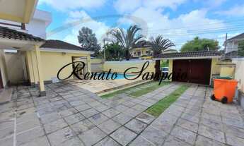 Imagem 6: Casa triplex em condomínio, com 4 suítes, sótão, piscina, sauna a vapor e vaga para 4 carr