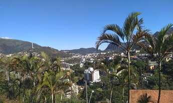 Imagem 2: Casa para venda com 231 metros quadrados com 3 quartos em Jardim Europa - Teresópolis - RJ