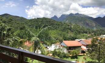 Imagem: Linda Casa em Condomínio Vista Indevassável