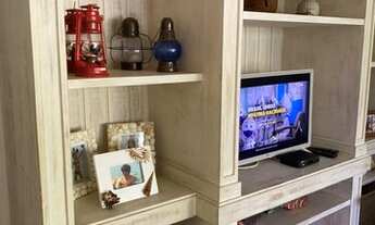 Imagem 5: Casa de condomínio para venda tem 230 metros quadrados com 4 quartos