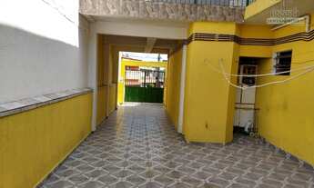 Imagem: Terreno com 4 construções à venda por