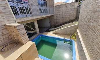 Imagem: Capoeiras casa desocupada 2 pisos