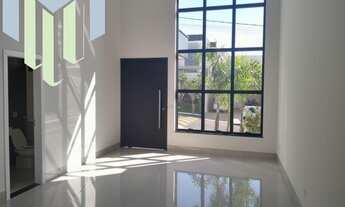 Imagem 2: Casa à venda em Marília condomínio Reserva Esmeralda com 03 suítes e repleta de armários