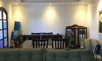 Imagem 2: Terreno com 02 sobrados construídos, 01 salão comercial e vaga para 03 carros à venda, 240