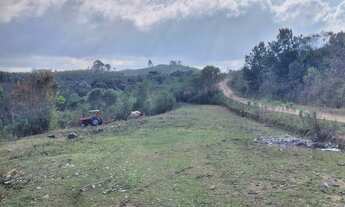 Imagem 3: Vendo terreno limpo com água rio a 900mt da BR 116