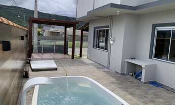 Imagem 4: Casa para venda tem 10 metros quadrados com 3 quartos em Quinta dos Açores - Garopaba - SC