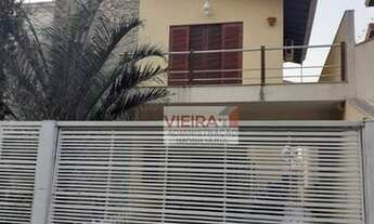 Imagem: CASA SOBRADO - 4 DORMITÓRIOS SENDO 1 SUÍTE