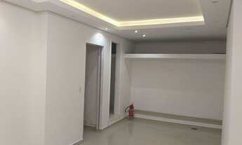 Imagem 2: Ponto comercial/Loja/Box para venda possui 145 metros quadrados em Centro - Curitiba - PR