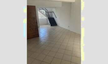 Imagem 2: Prédio comercial