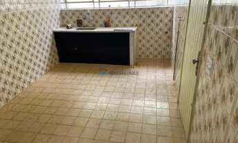 Imagem 7: Sobrado próximo ao metrô