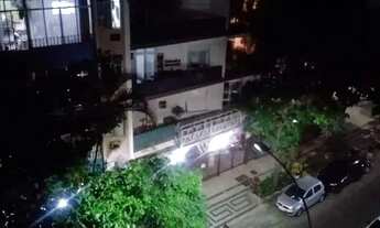 Imagem 4: Conjugado dividido em sala quarto/Garagem/ Sem mobília/Quadra da praia!