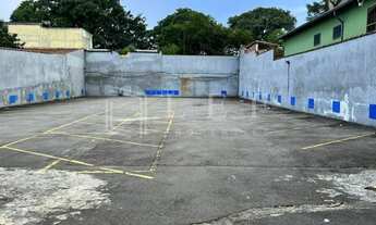 Imagem 2: Terreno do lado do metrô