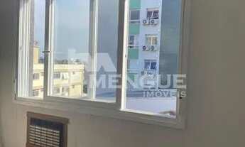 Imagem 4: Aluga-se apartamento com 1 dormitório, no bairro Passo da Areia, com 40m², por R$ 1.300,00