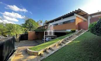 Imagem 2: Casa com 4 suites, piscina e quadra de tenis no condominio Jardim Mediterrâneo em Cotia