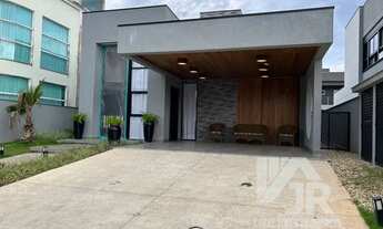 Imagem: Casa para venda tem com 3 suítes em condomínio