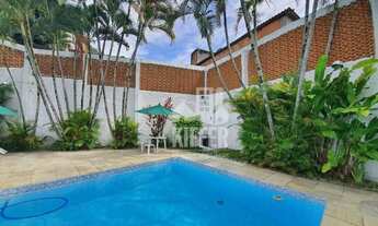 Imagem 2: Excelente Sobrado com 4 Quartos em Charitas Próximo à Estação de Barcas