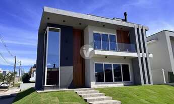 Imagem: Casa com 229 m², pátio e 2 vagas de garagem