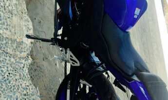 Imagem: YAMAHA YZF-R15