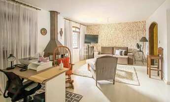 Imagem: CASA DE 3 ANDARES!