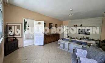 Imagem 5: Casa de Vila : / Residencial / Pechincha / 205m2 / Sala / 3 Quartos / Suíte / Armários / V