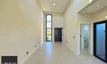 Imagem 2: Espetacular Residência térrea com 3 dormitórios no bairro Hípica