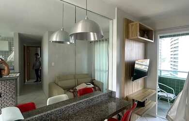 Imagem 7: Laise mostra curva do vento em Ponta Negra