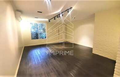 Imagem 4: Sobrado de vila para alugar em Higienópolis, quintal amplo e arborizado