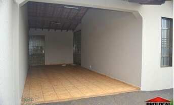 Imagem 2: Casa com área de lazer ampla, 3 quartos com armário embutido e 3 salas