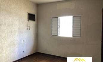 Imagem 2: Casa para venda no Bairro Jardim Elite com 197m2, podendo ser imóvel comercial, 4 quartos