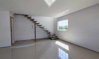 Imagem 5: Sobrado para Venda em Palhoça, Bela Vista, 2 dormitórios, 2 suítes, 3 banheiros, 2 vagas