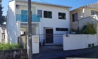 Imagem: Casa para venda tem 217 metros quadrados