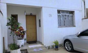 Imagem 2: Linda e espaçosa casa de 3 dorms a venda na Vila Mathias em Santos SP